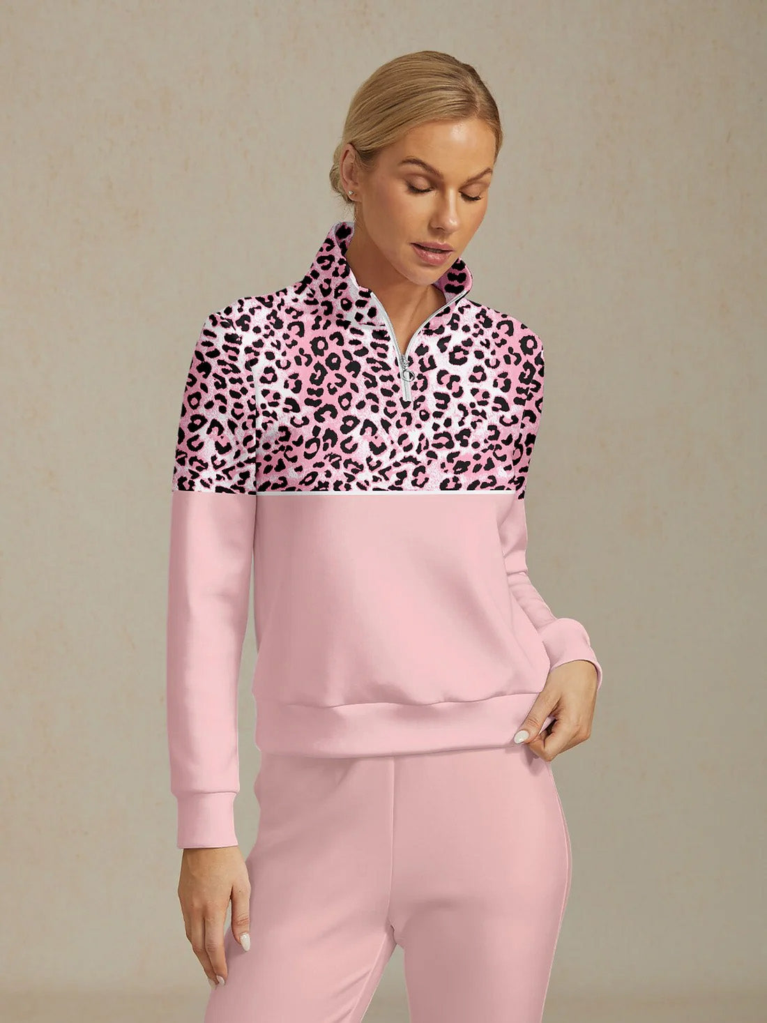 Wildlife Party Golf Sweatshirt