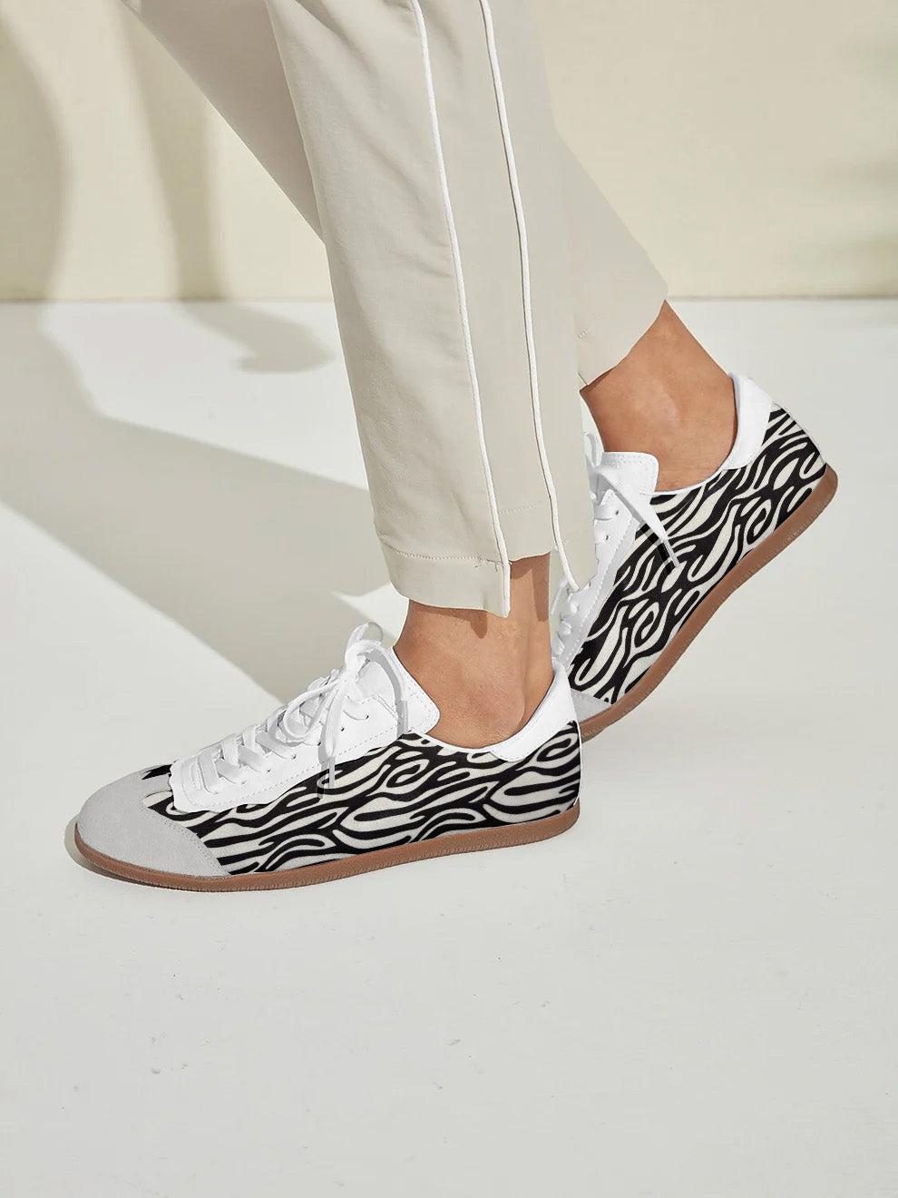 FitFlex Leather Retro Trainer Sneakers Women