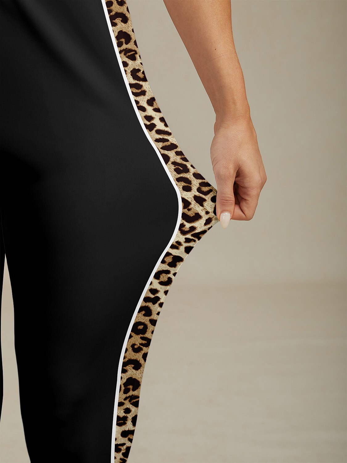 Wildlife Party 26.5 Inch Drawstring Ankle Sweatpants